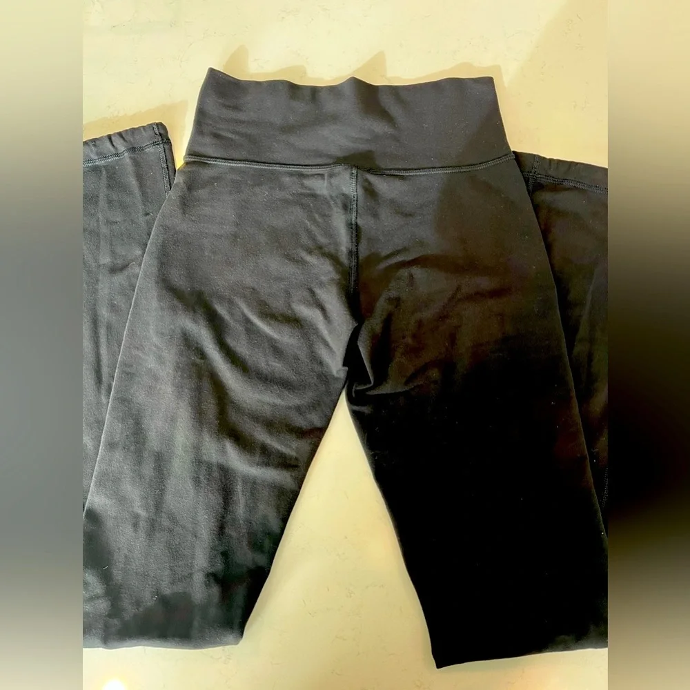 Lululemon bootcut leggings w pull tie at bottom - Picture 3 of 3